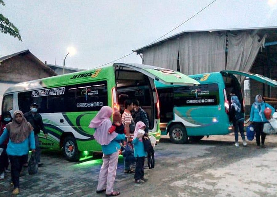 Sewa Isuzu Elf Long — foto 2